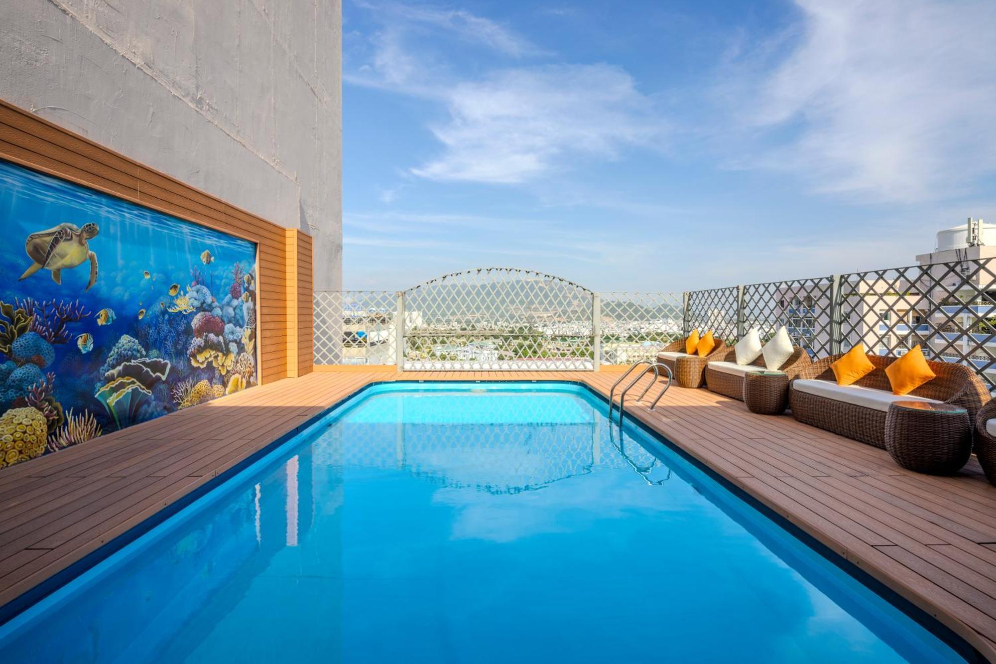 Navy Hotel На Транг Екстериор снимка