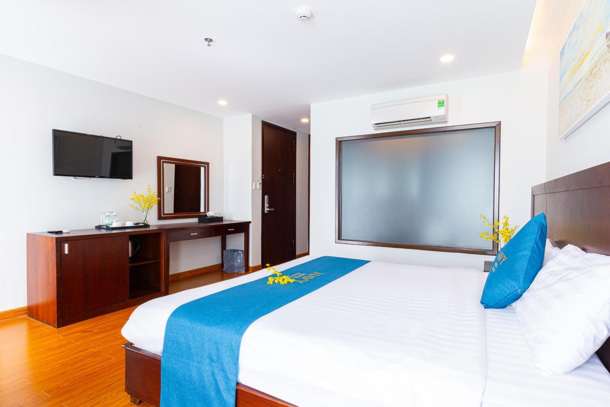 Navy Hotel На Транг Екстериор снимка