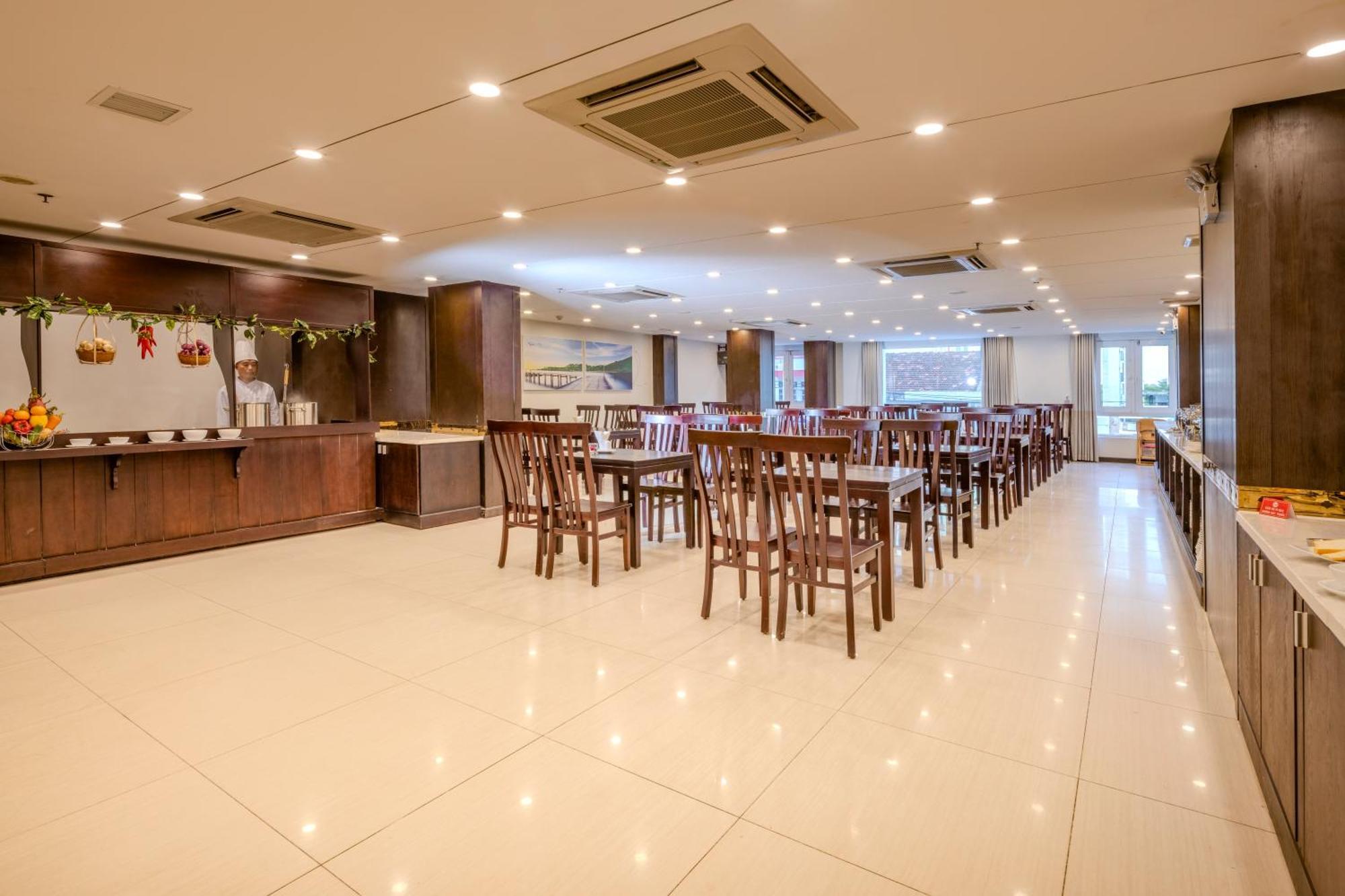Navy Hotel На Транг Екстериор снимка
