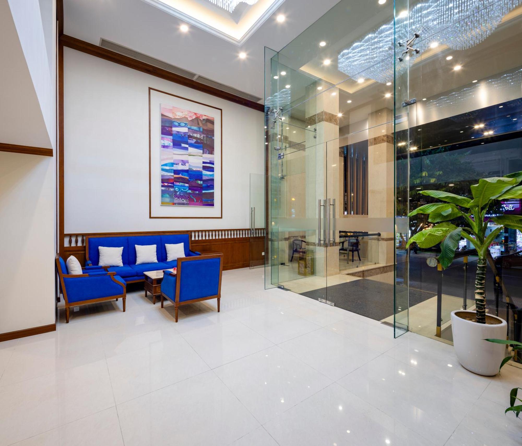 Navy Hotel На Транг Екстериор снимка