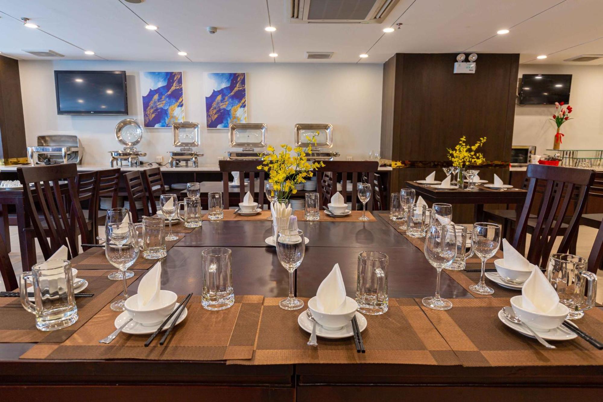 Navy Hotel На Транг Екстериор снимка
